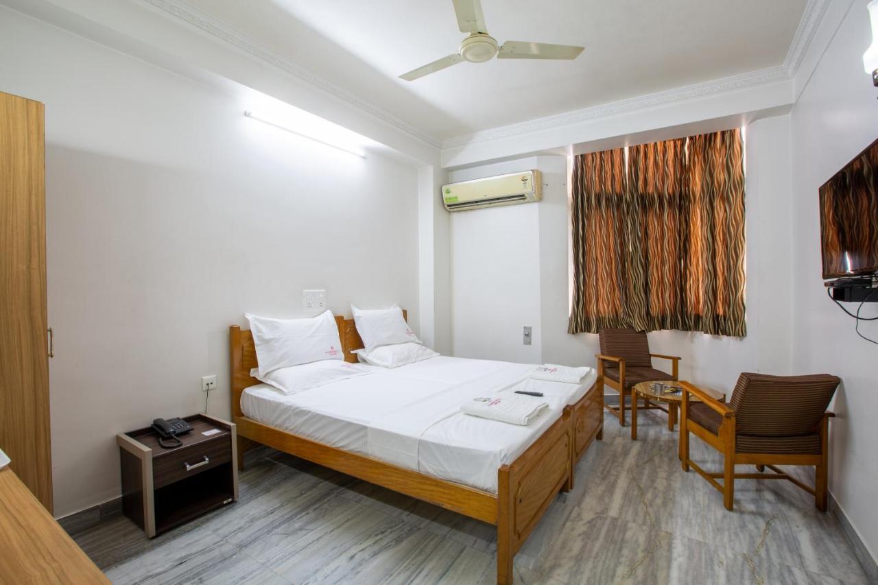 Sri Aarvee Hotels Coimbatore Bagian luar foto